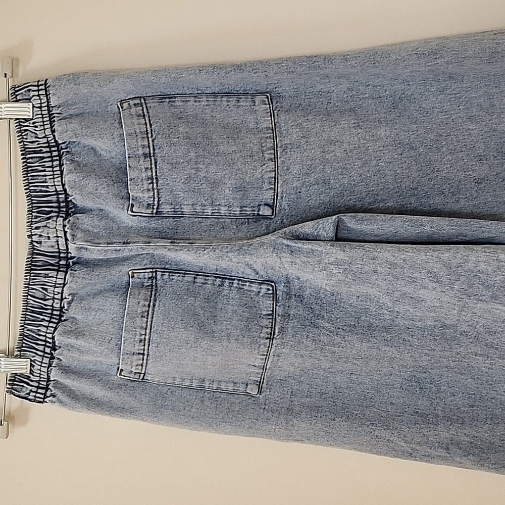 WeWoreWhat Light Wash Blue Wide Leg Jeans - Picture 10 of 16
